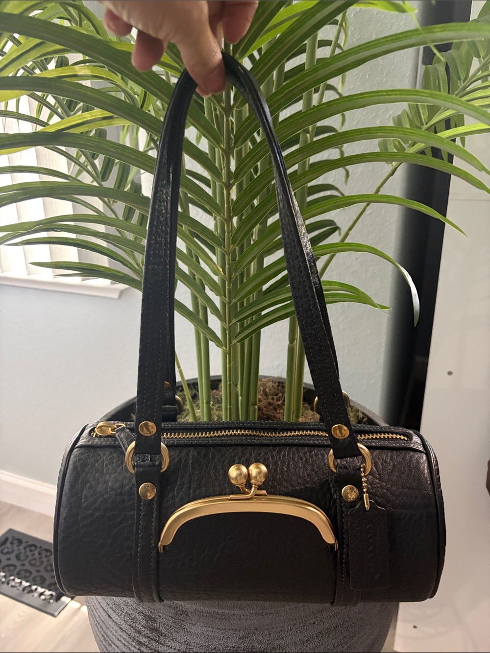 Coach Kisslock Barrel Bag 28 NWOT